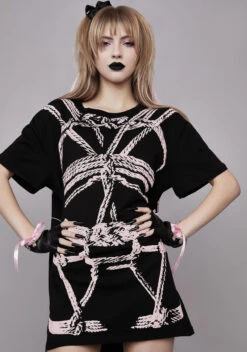 Untie My Thoughts Graphic Tee